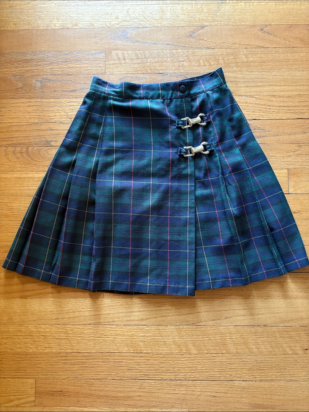 vintage plaid pleated mini skirt with silver buckles